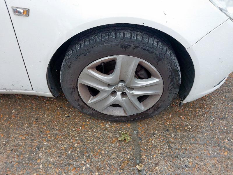 2012 VAUXHALL INSIGNIA 1.8I 16V EXCLUSIV 5DR