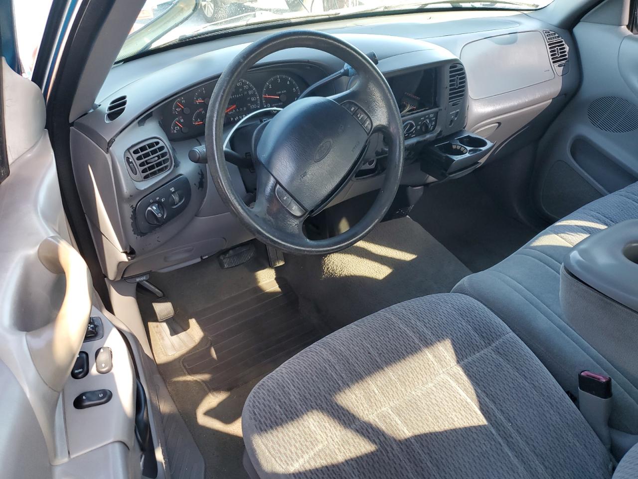 1998 Ford F150 VIN: 1FTZX176XWKC39460 Lot: 92800805