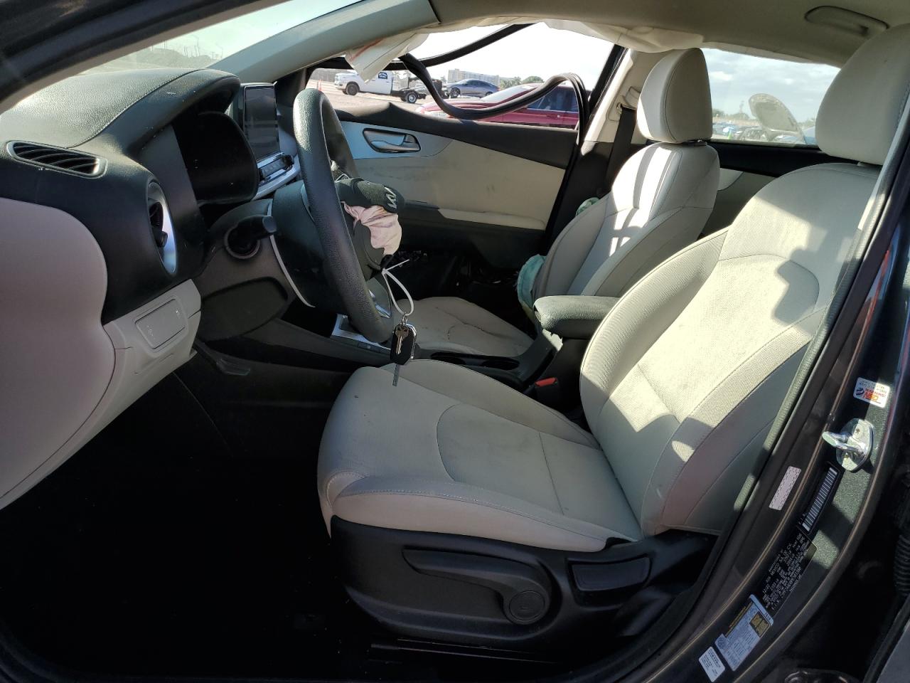 2023 Kia Forte Lx VIN: 3KPF24AD8PE581388 Lot: 92741675