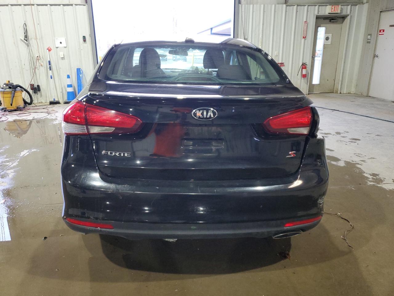 2017 Kia Forte Lx VIN: 3KPFL4A75HE038976 Lot: 92829125