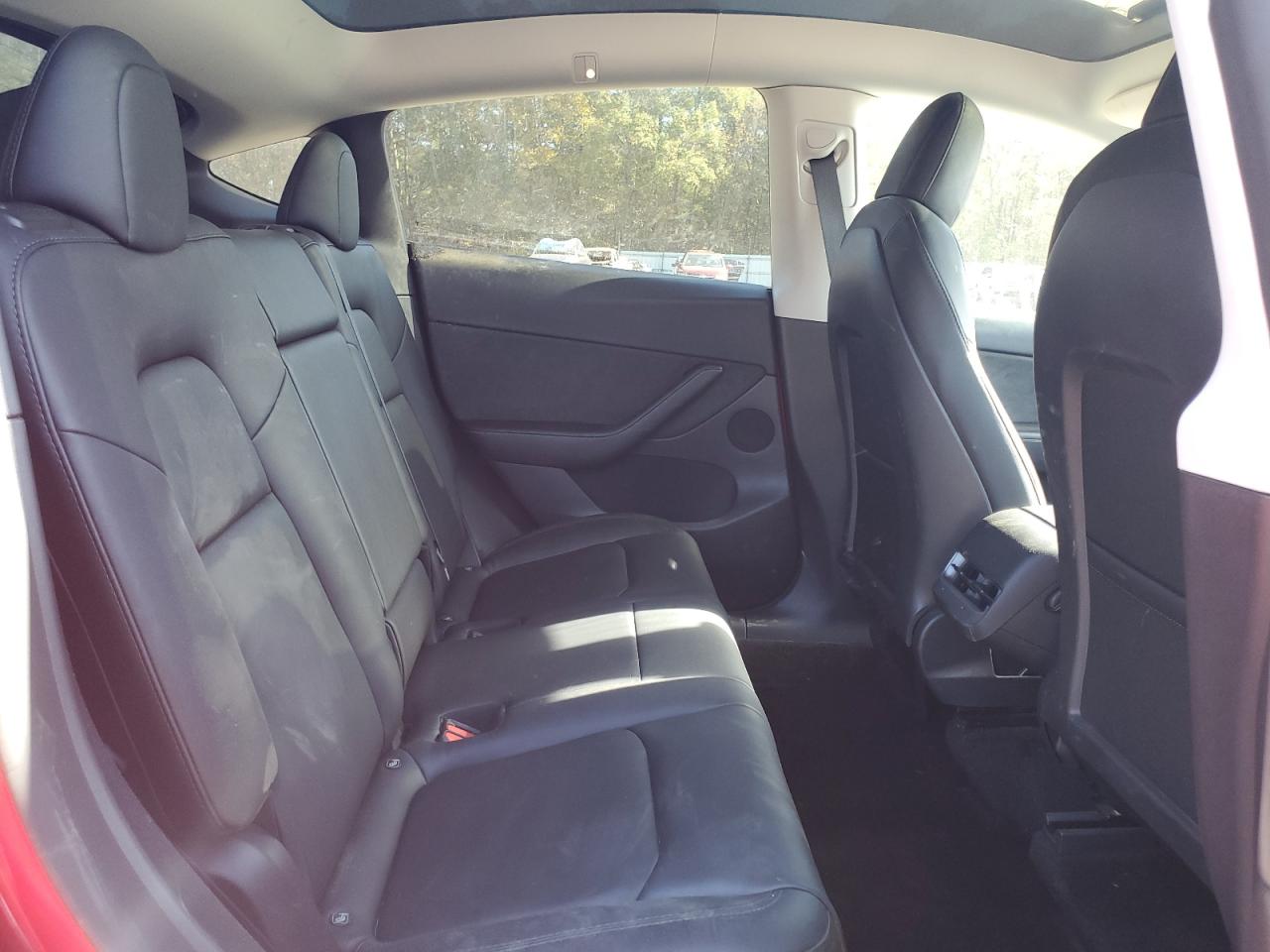 2022 Tesla Model Y VIN: 7SAYGDEE5NF461264 Lot: 92111175