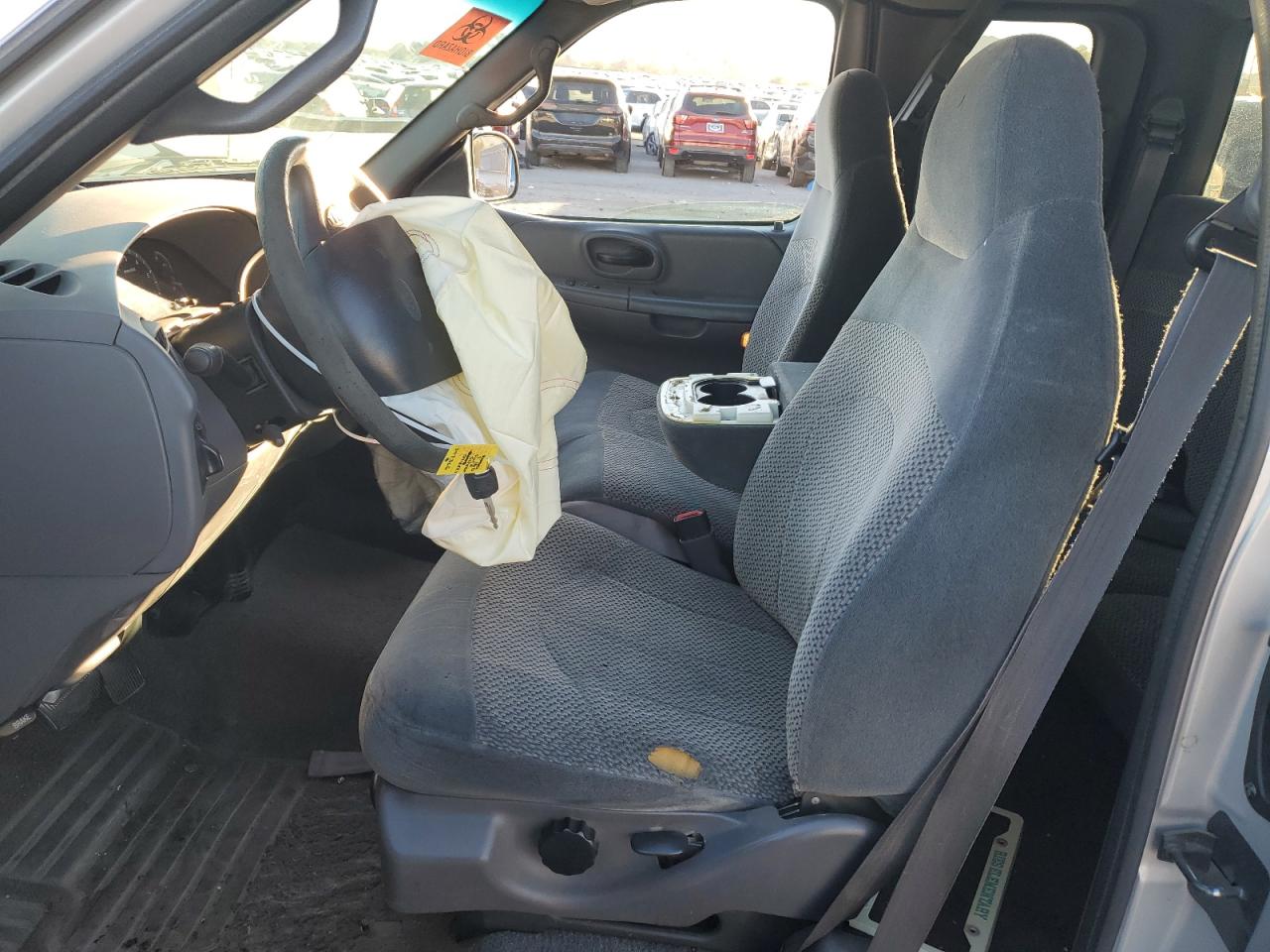 2000 Ford F150 VIN: 1FTRX17W4YKB41883 Lot: 92127065