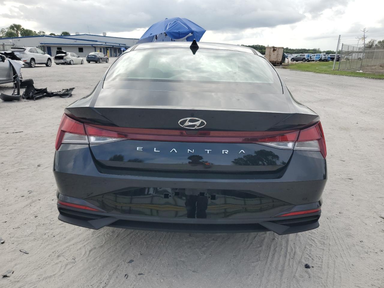 2022 Hyundai Elantra Se VIN: KMHLL4AG8NU303742 Lot: 91771485