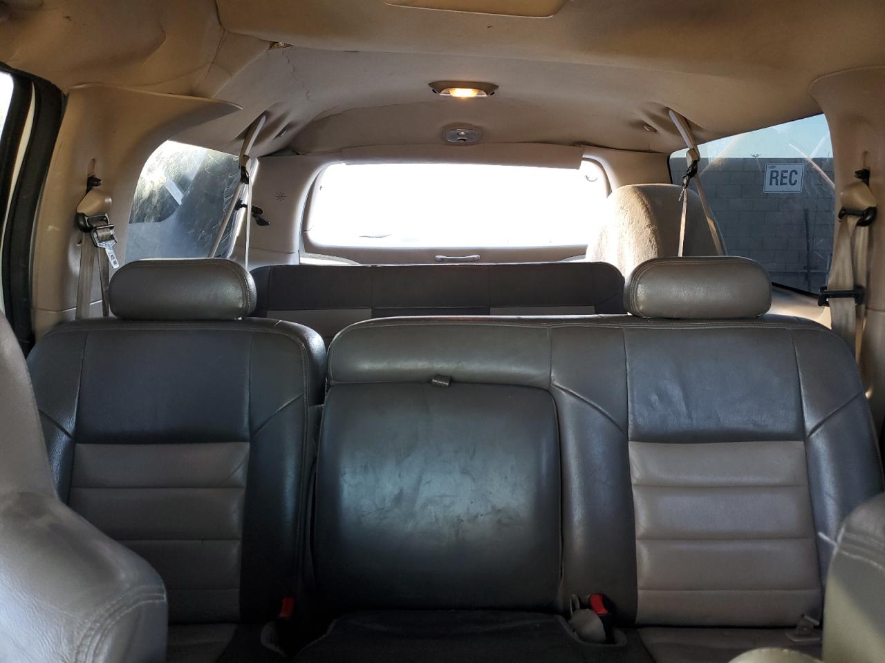 2004 Ford Excursion Eddie Bauer VIN: 1FMSU45PX4EB83535 Lot: 92082325