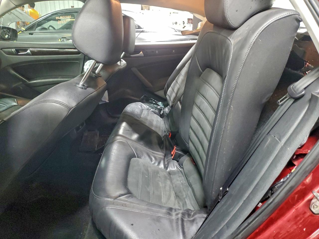 2015 Volkswagen Passat Sel VIN: 1VWCV7A34FC014858 Lot: 93456425