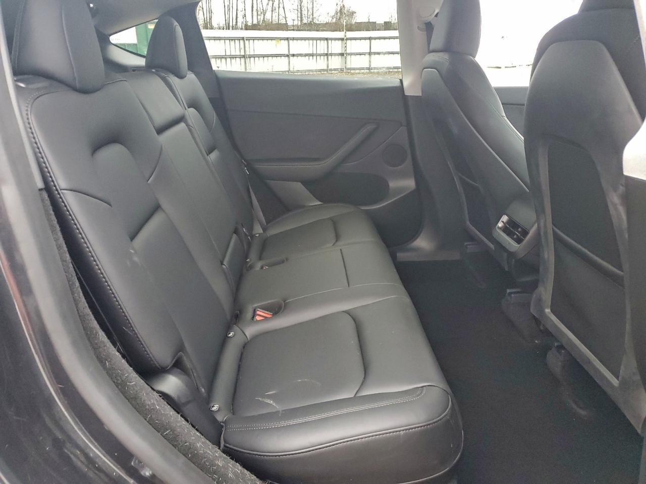 2024 Tesla Model Y VIN: 7SAYGDEE9RF014961 Lot: 93513425