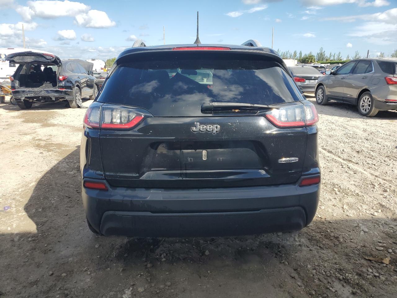 2019 Jeep Cherokee Latitude VIN: 1C4PJLCB1KD241748 Lot: 90341635