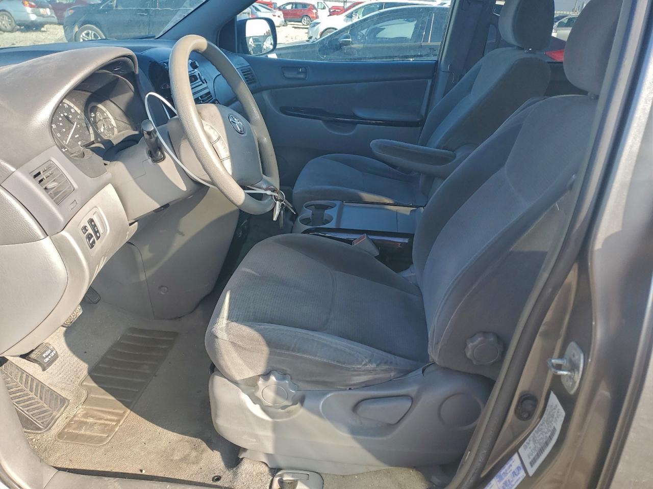 2004 Toyota Sienna Ce VIN: 5TDZA23C84S173581 Lot: 94078455