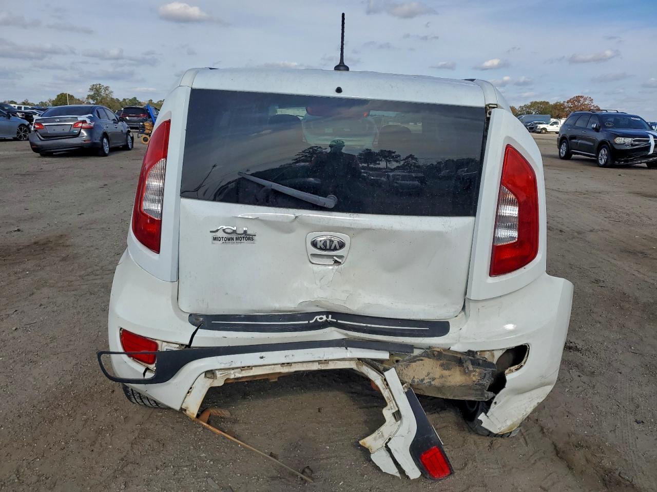 2013 Kia Soul + VIN: KNDJT2A64D7482785 Lot: 93934815