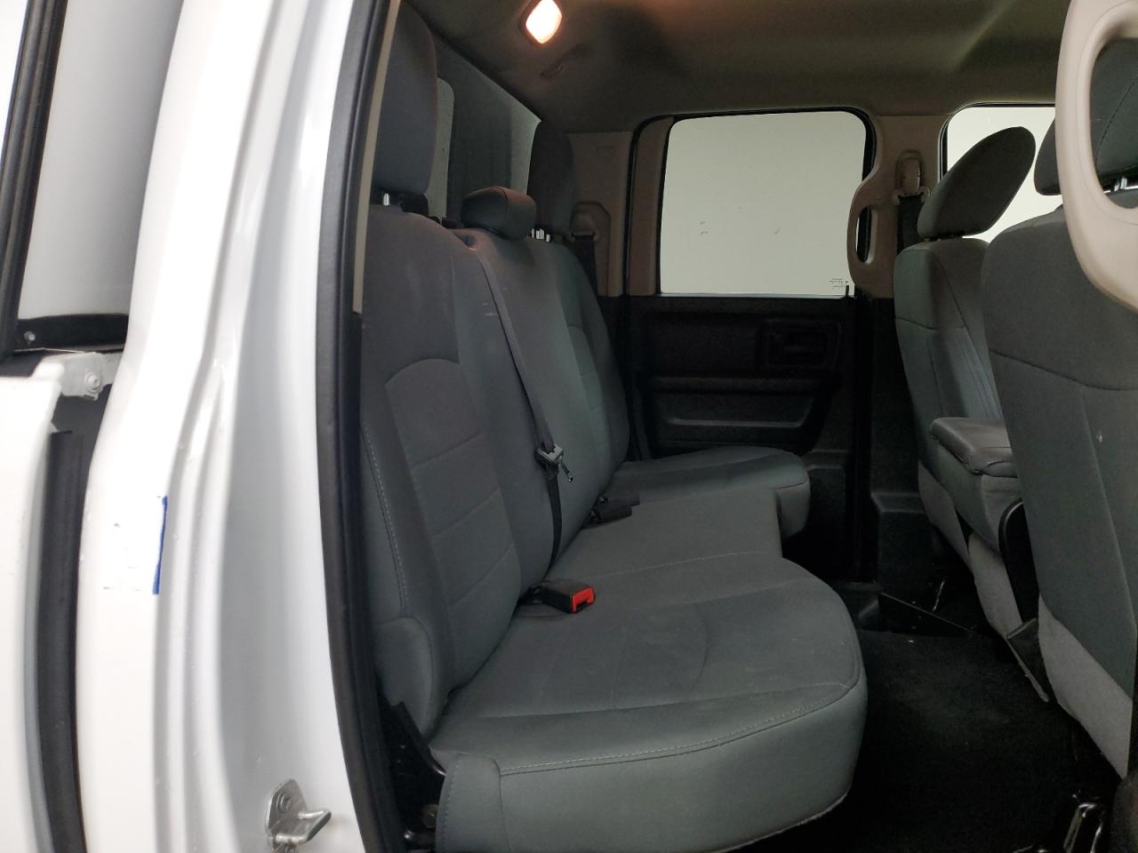 2018 Ram 1500 St VIN: 1C6RR7FG0JS185643 Lot: 91100765