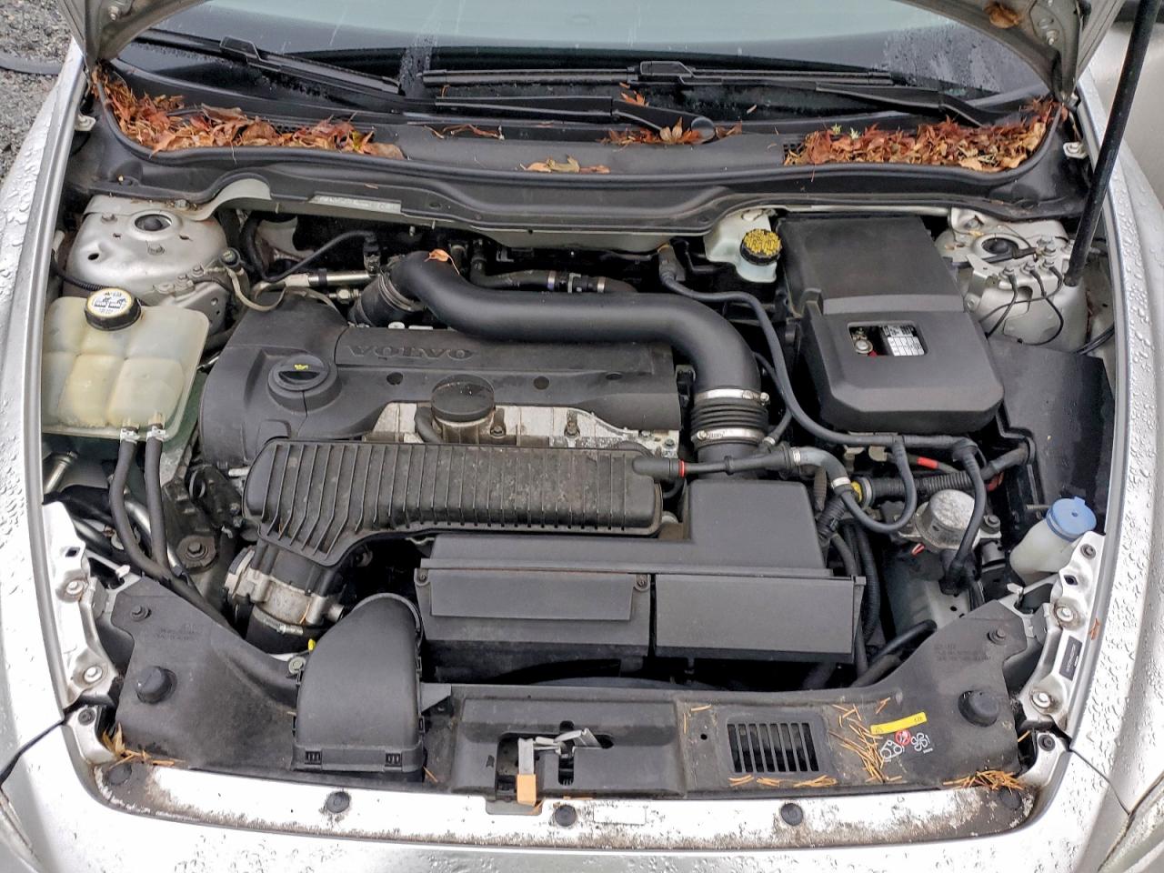 2011 Volvo C30 T5 VIN: YV1672MK4B2211281 Lot: 94733045