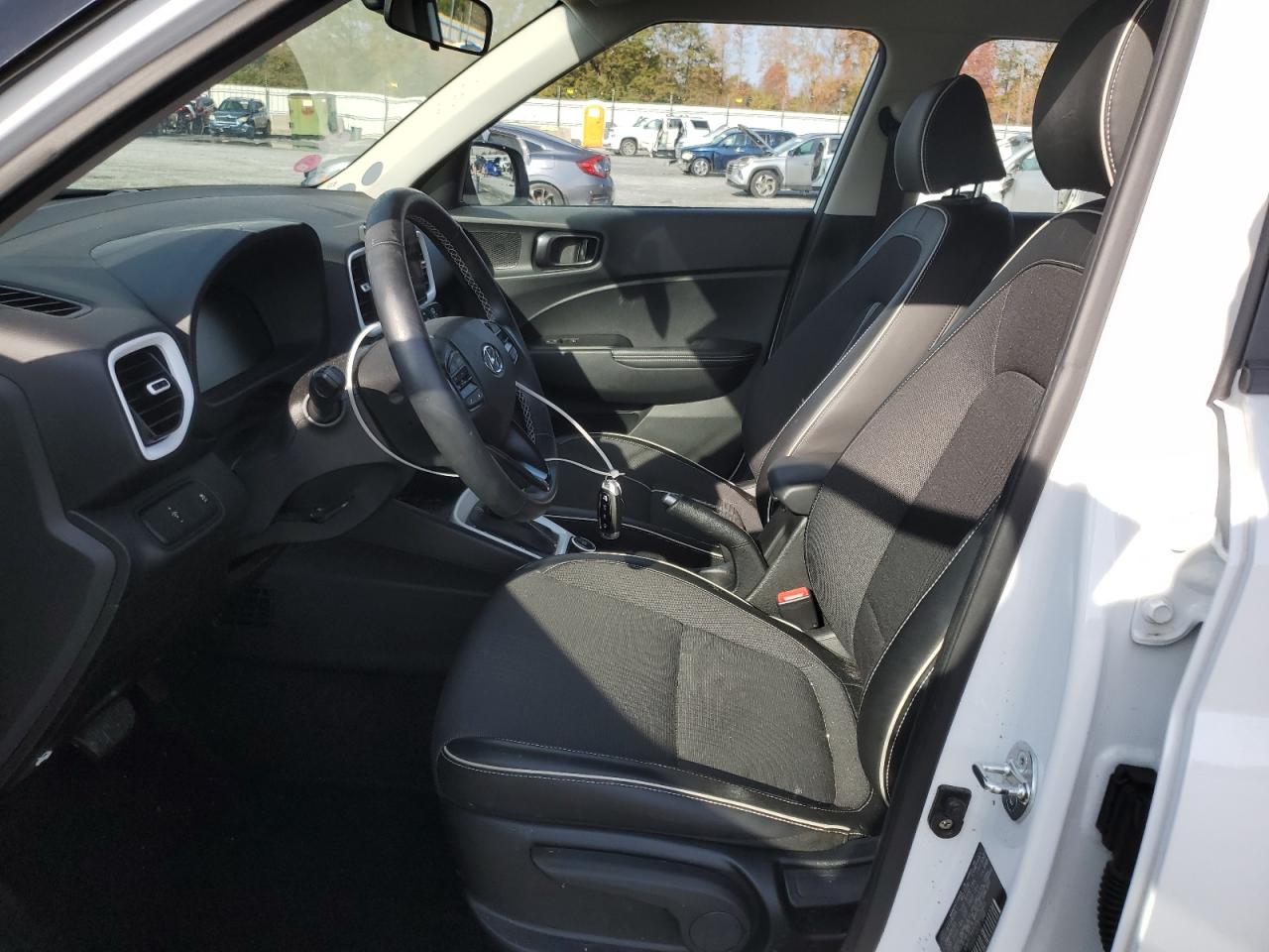 2023 Hyundai Venue Sel VIN: KMHRC8A30PU233851 Lot: 91769995