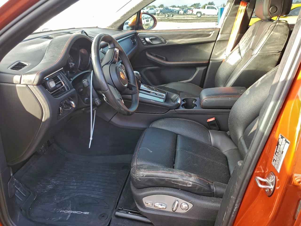 2024 Porsche Macan Gts VIN: WP1AF2A50RLB55862 Lot: 94324585
