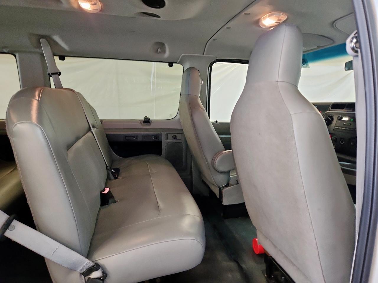 2013 Ford Econoline E350 Super Duty Wagon VIN: 1FBNE3BL7DDA48825 Lot: 92715655