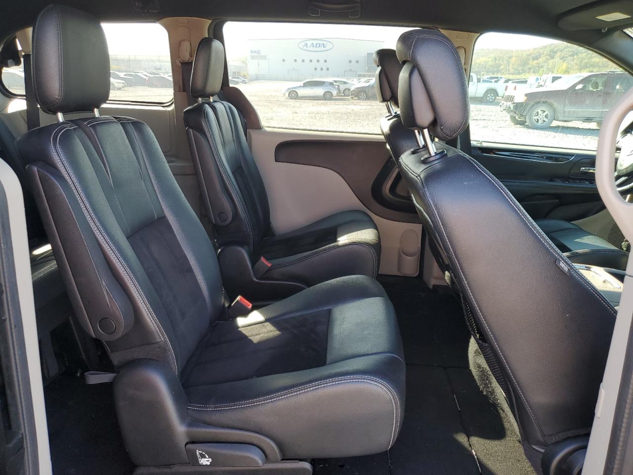 2018 Dodge Grand Caravan Sxt VIN: 2C4RDGCG4JR253567 Lot: 92036365