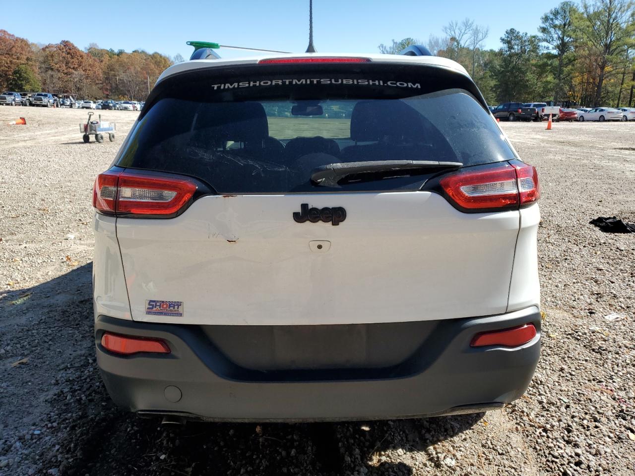 2018 Jeep Cherokee Latitude VIN: 1C4PJLCB0JD573999 Lot: 92042195