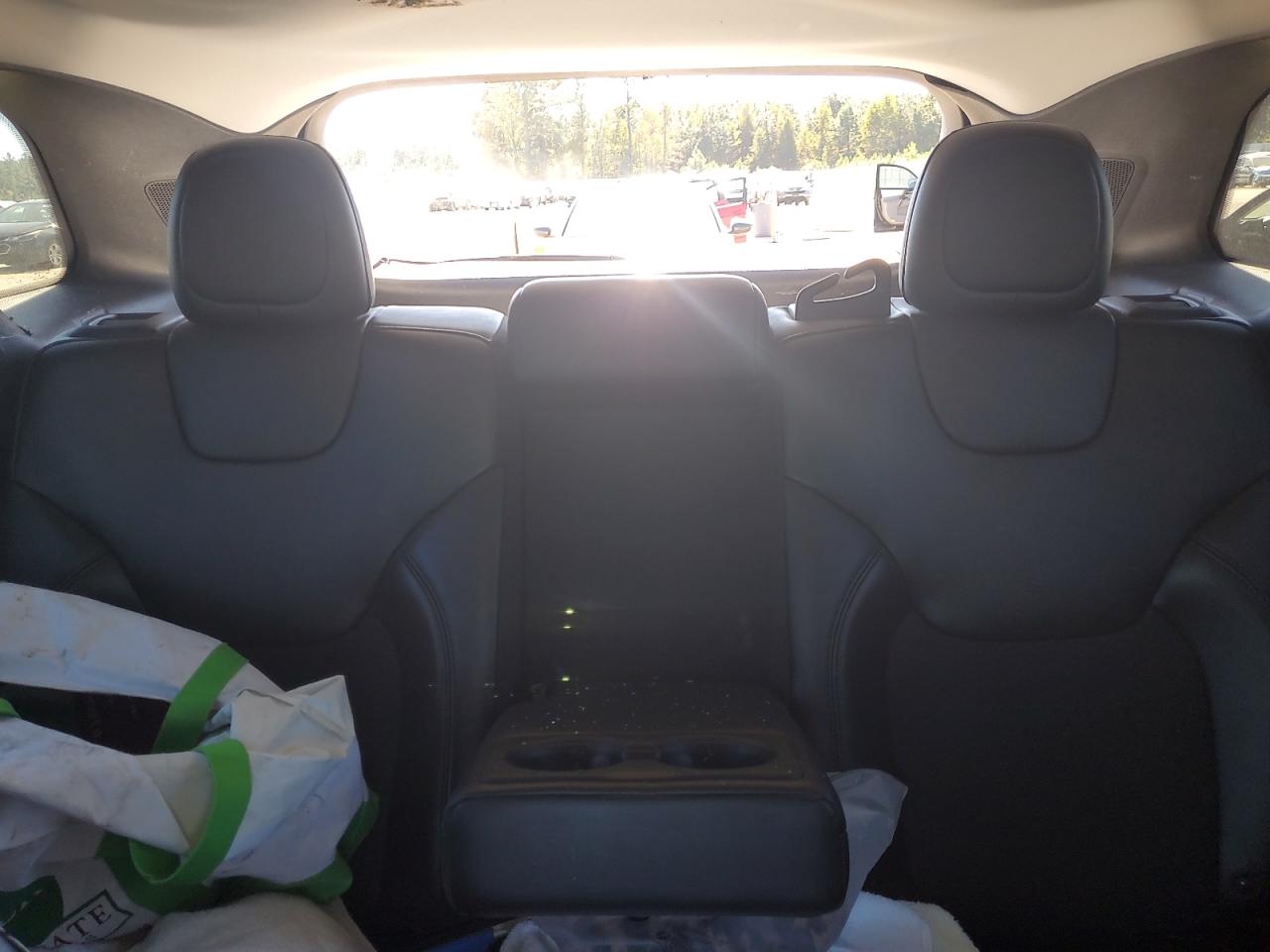 2019 Jeep Cherokee Latitude Plus VIN: 1C4PJMLX2KD305717 Lot: 91061105