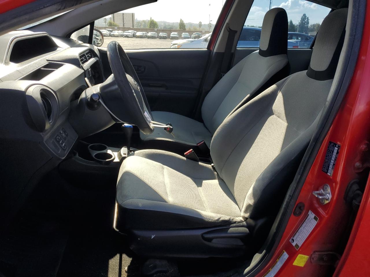 2015 Toyota Prius C VIN: JTDKDTB37F1583854 Lot: 92888435