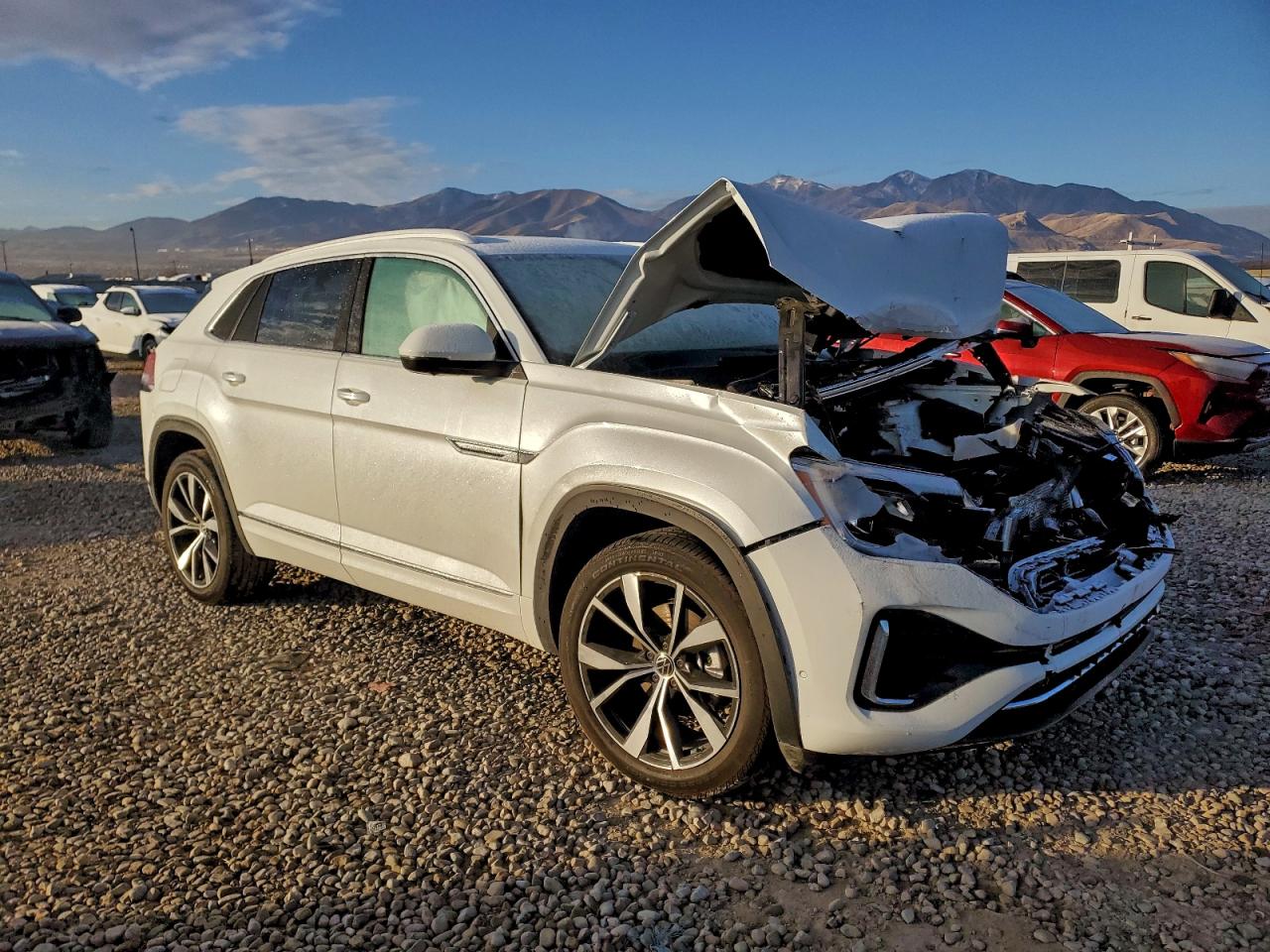 2025 Volkswagen Atlas Cross Sport Sel Premium R-Line VIN: 1V2FE2CA4SC228269 Lot: 94147285