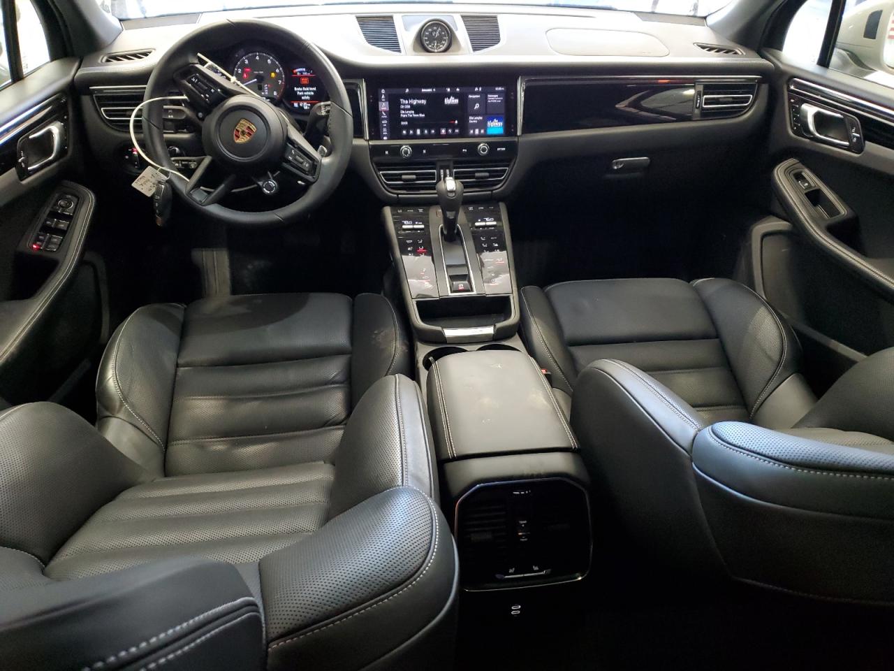 2024 Porsche Macan S VIN: WP1AG2A57RLB41373 Lot: 90869695