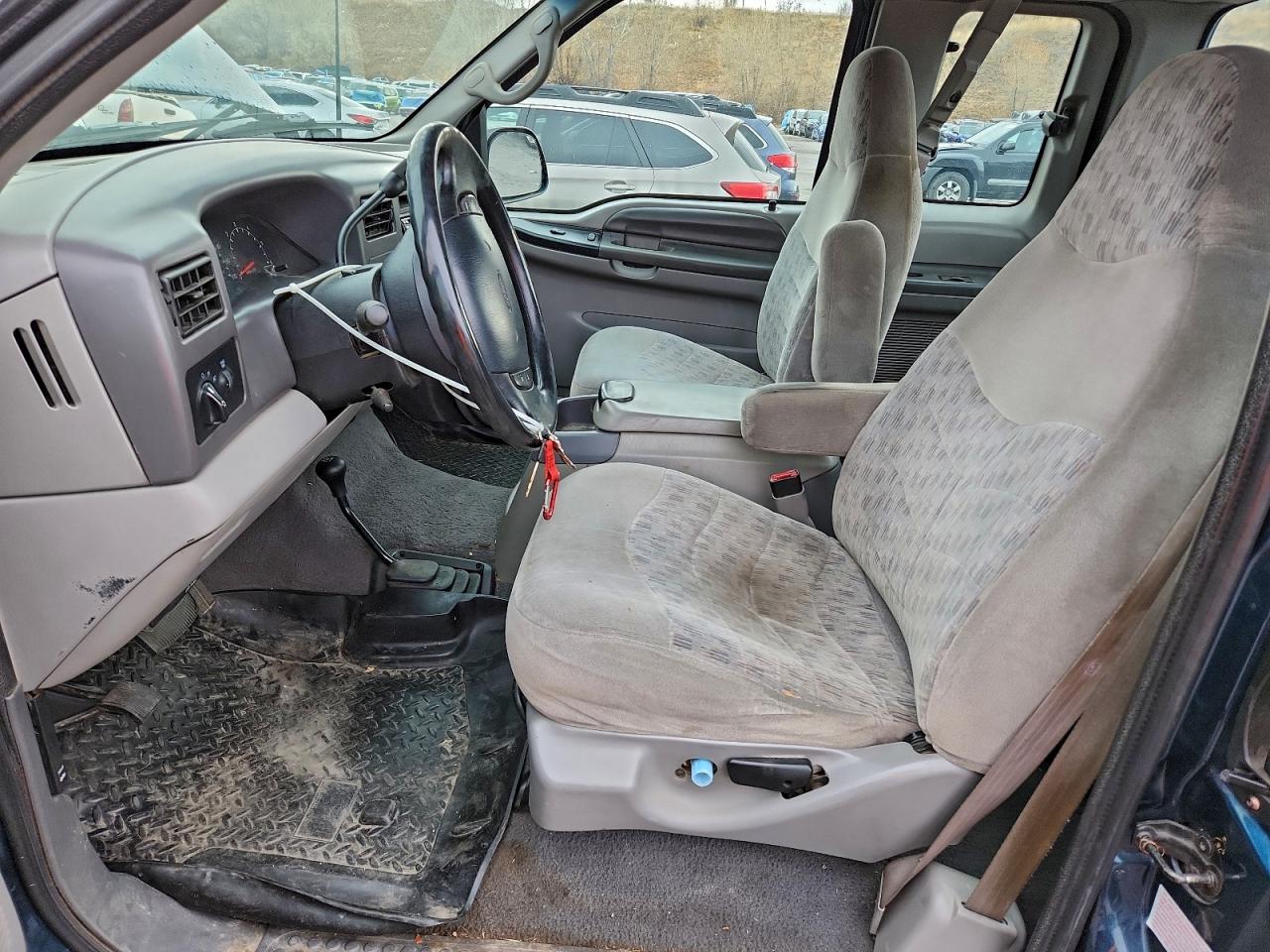 1999 Ford F250 Super Duty VIN: 1FTNX21L1XED63152 Lot: 94140125