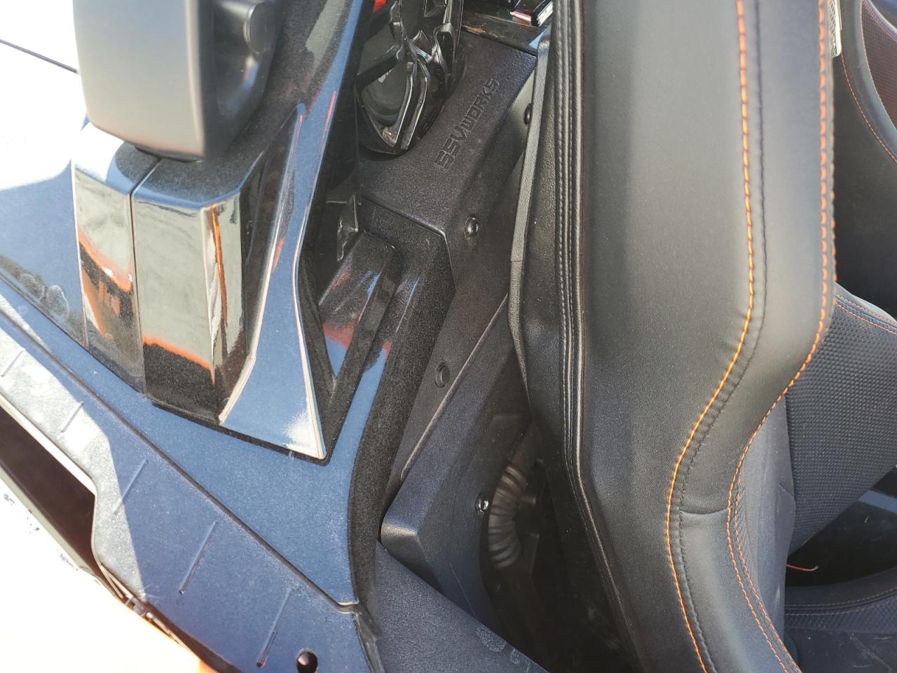 2017 Polaris Slingshot Slr VIN: 57XAARFA8H8123684 Lot: 92685165