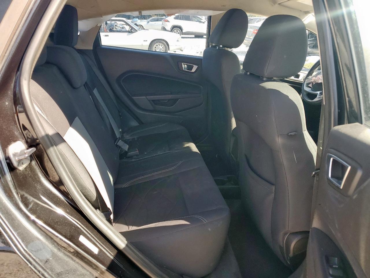 2014 Ford Fiesta Se VIN: 3FADP4EJ3EM163158 Lot: 92685205