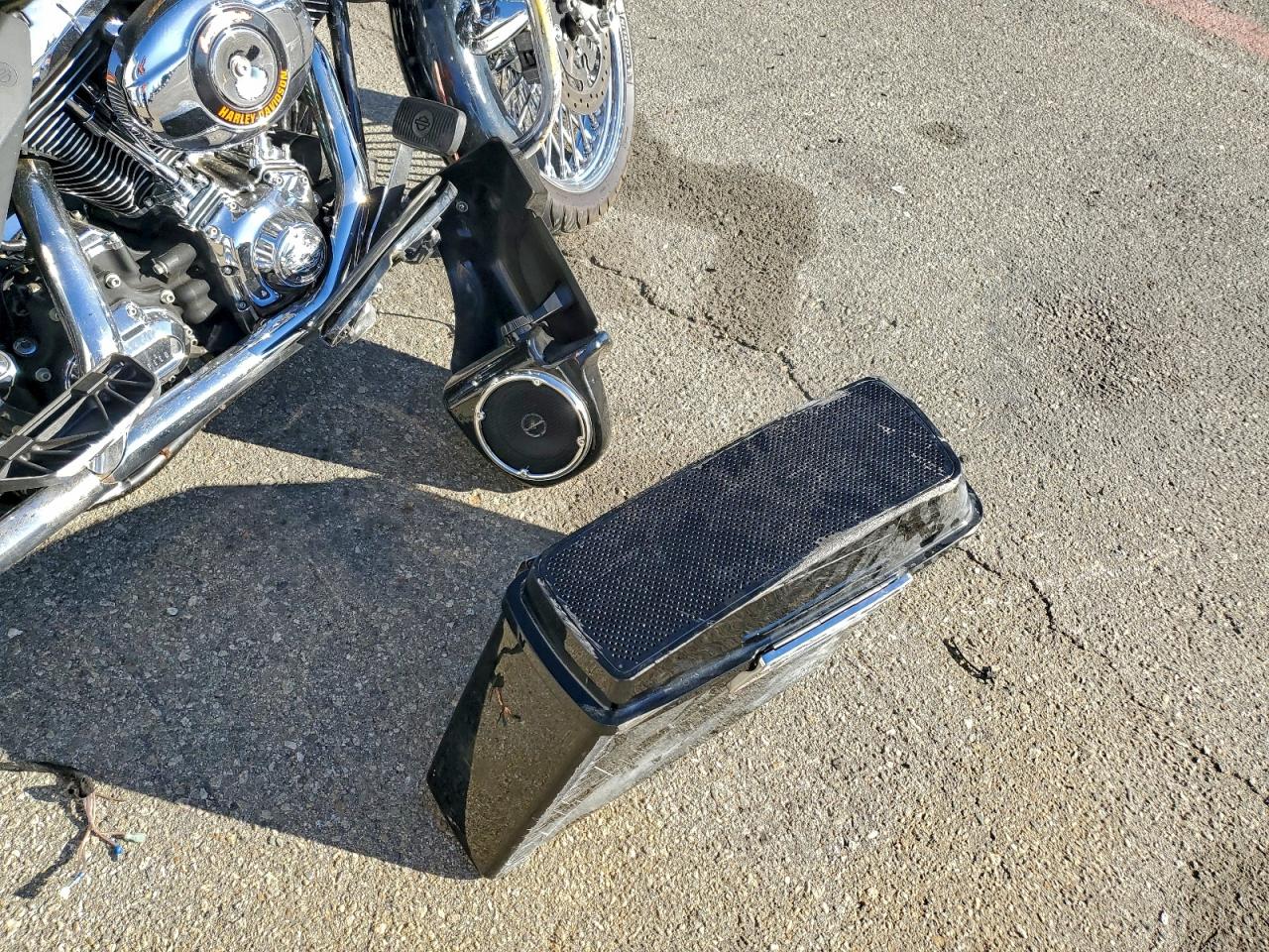 2008 Harley-Davidson Flhtcui VIN: 1HD1FC4148Y613600 Lot: 94733465