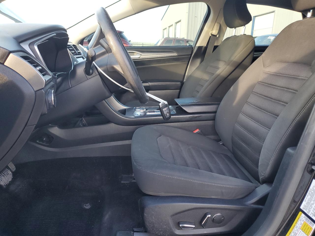 2017 Ford Fusion Se VIN: 3FA6P0H7XHR321973 Lot: 92737845