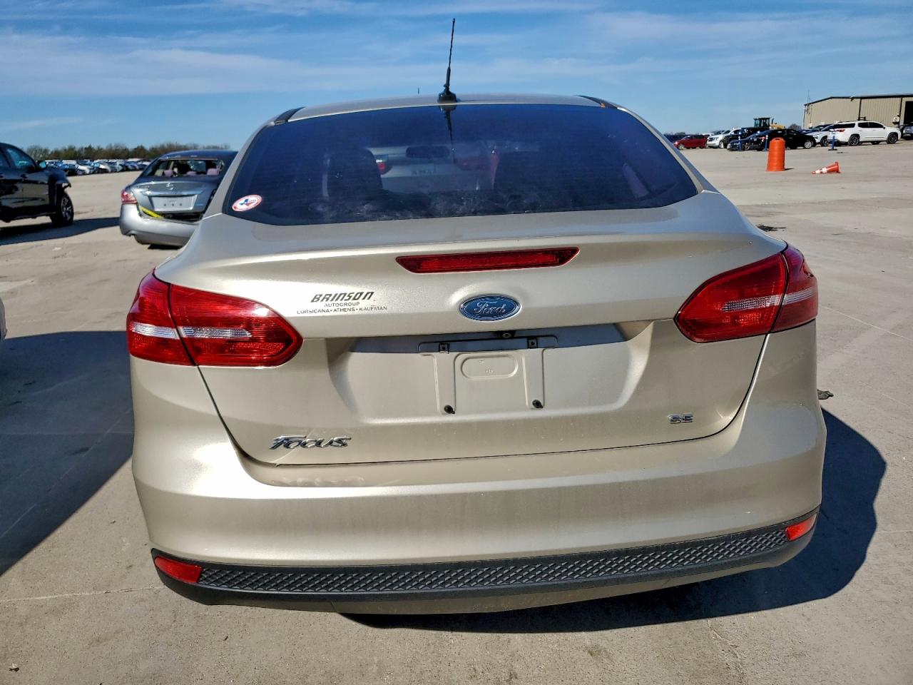 2017 Ford Focus Se VIN: 1FADP3F23HL332036 Lot: 94118245