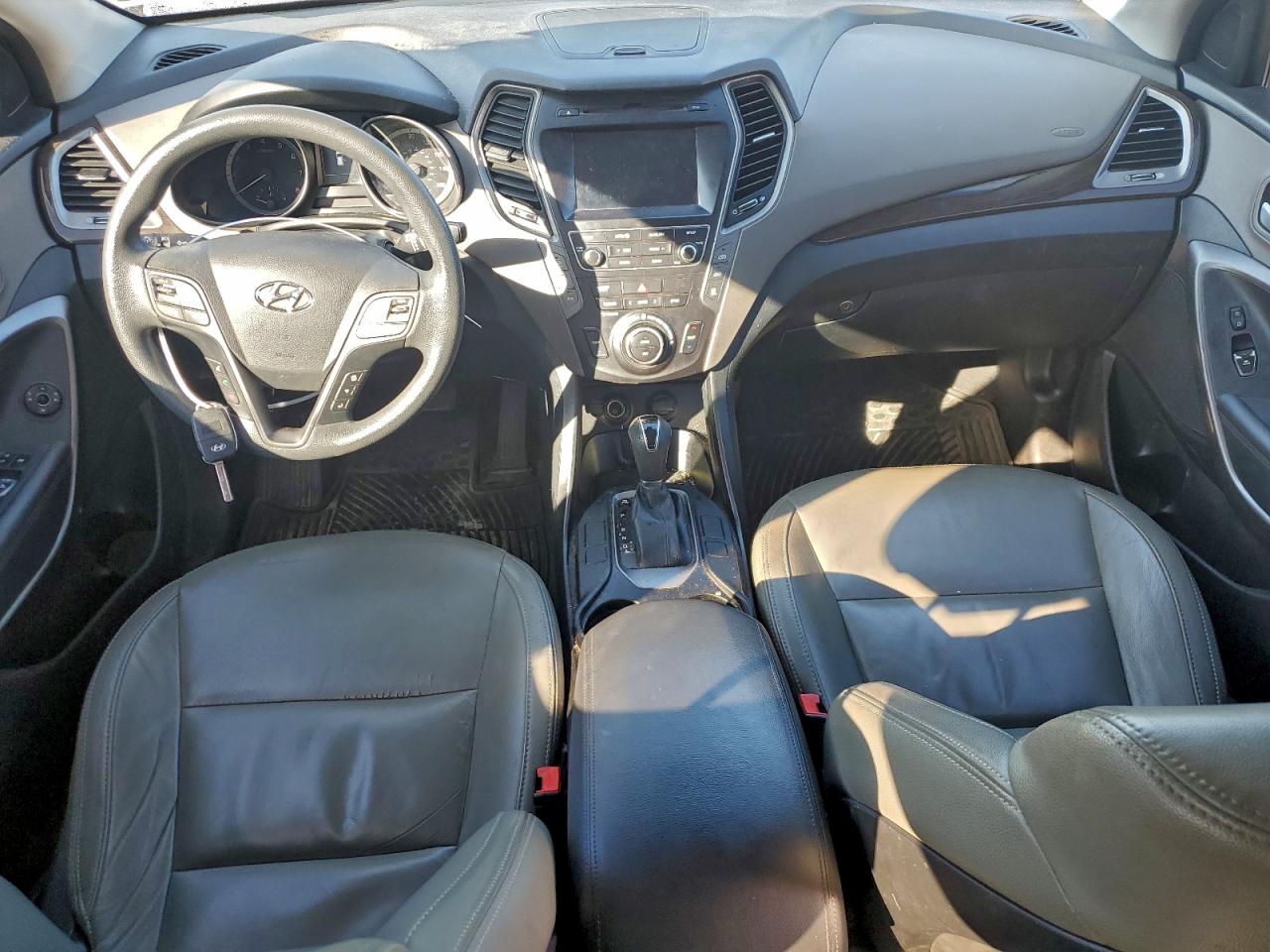 2018 Hyundai Santa Fe Se VIN: KM8SM4HF8JU270161 Lot: 94153805