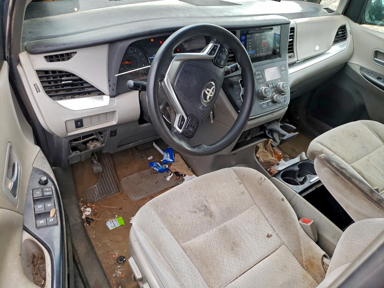 2015 Toyota Sienna Le VIN: 5TDJK3DC6FS095741 Lot: 92858565