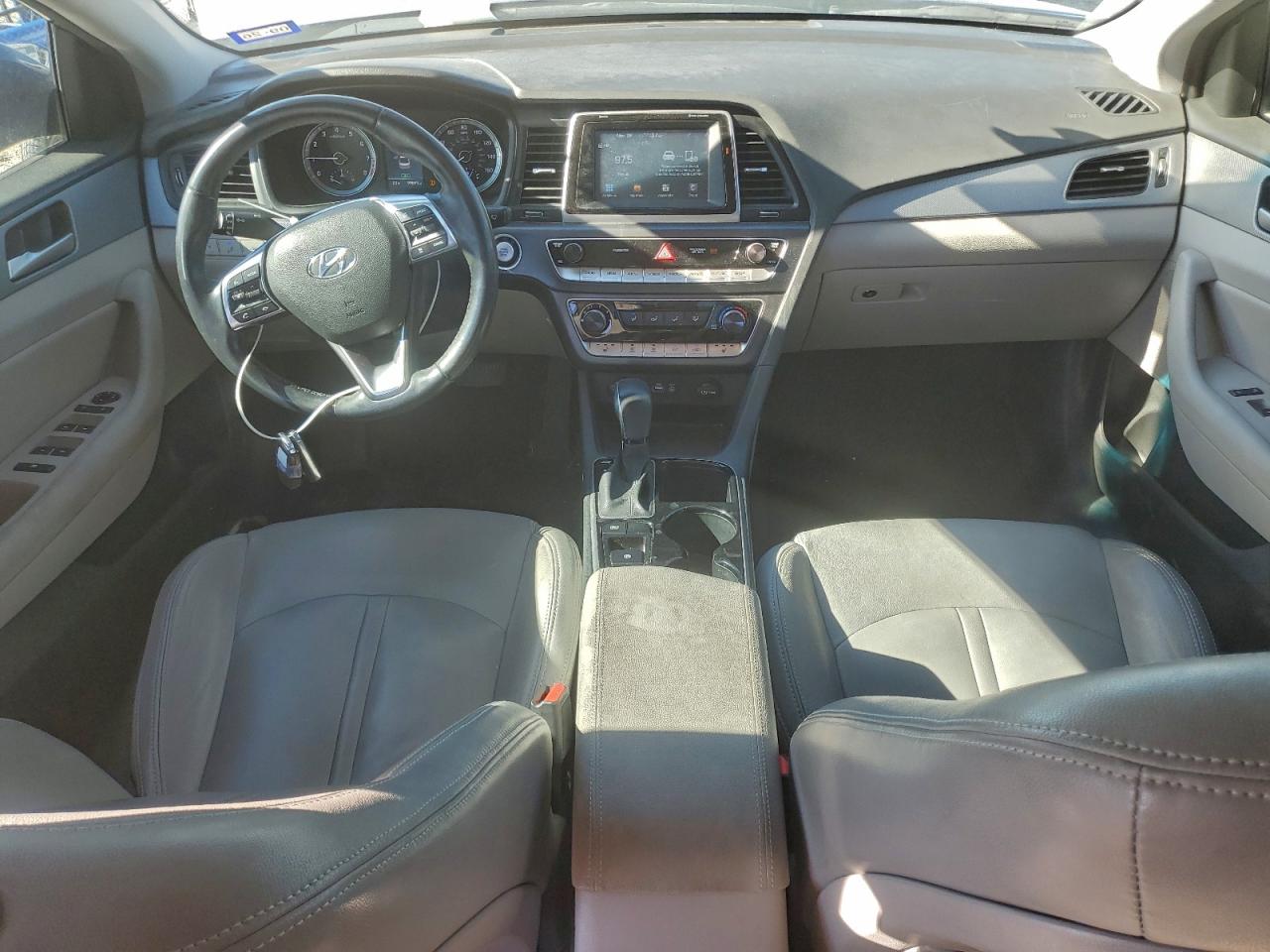 2018 Hyundai Sonata Sport VIN: 5NPE34AF7JH638421 Lot: 94738255