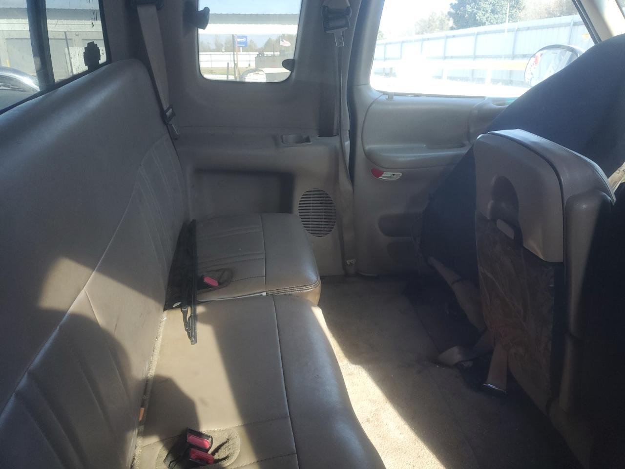 1998 Ford F150 VIN: 1FTZX0760WKB37739 Lot: 92644715