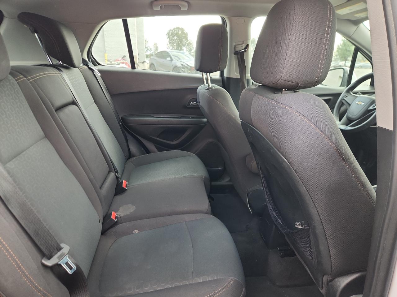 2018 Chevrolet Trax Ls VIN: 3GNCJKSB5JL353771 Lot: 92721995