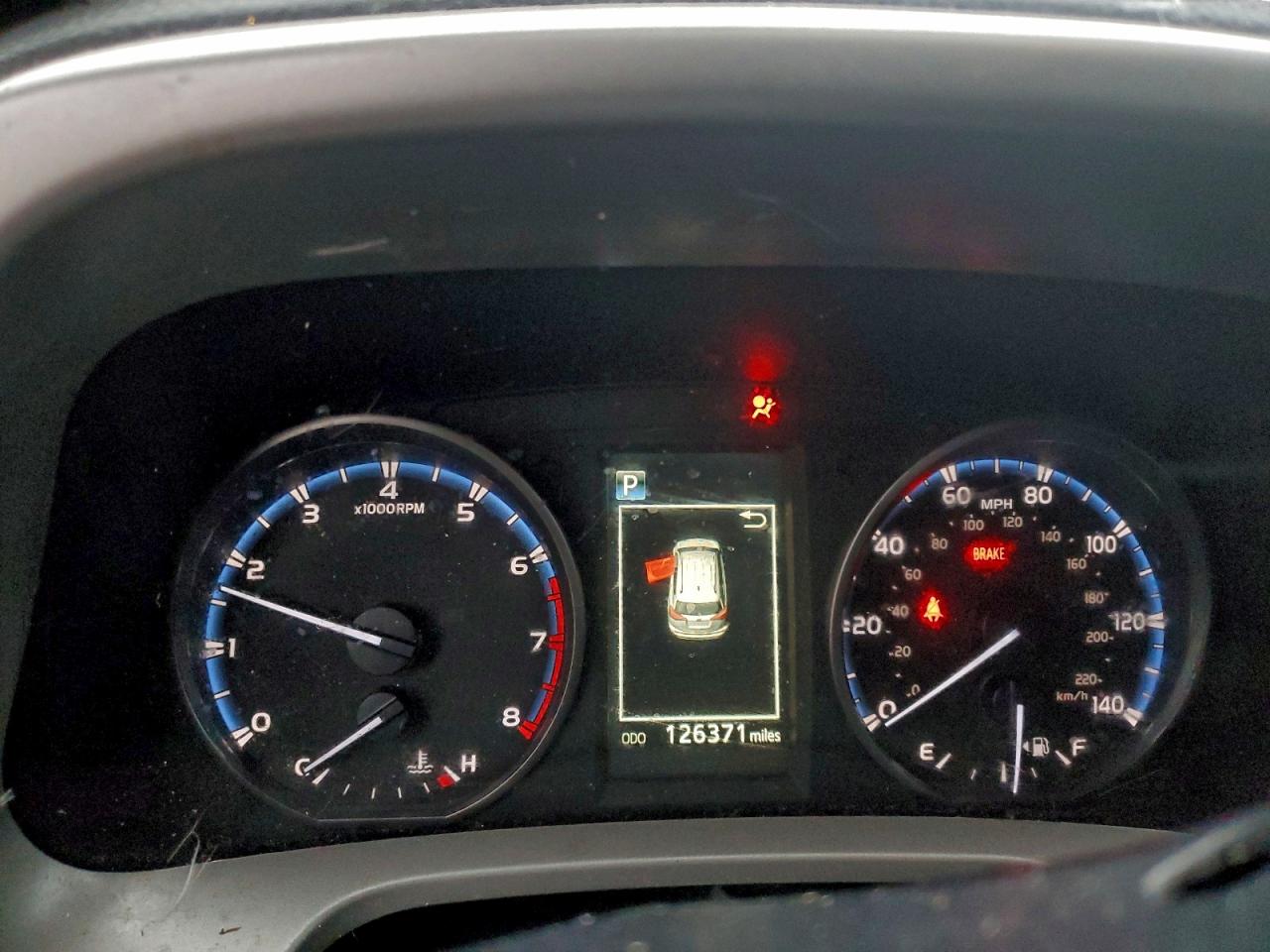 2017 Toyota Rav4 Le VIN: 2T3BFREV3HW669564 Lot: 94332895