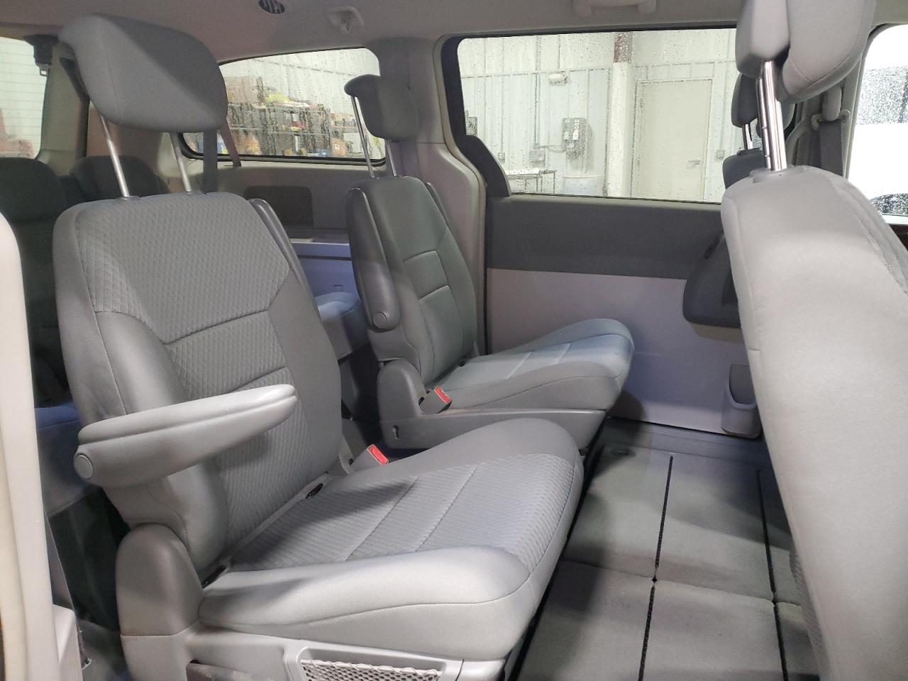 2010 Chrysler Town & Country Touring VIN: 2A4RR5D1XAR308551 Lot: 93212545