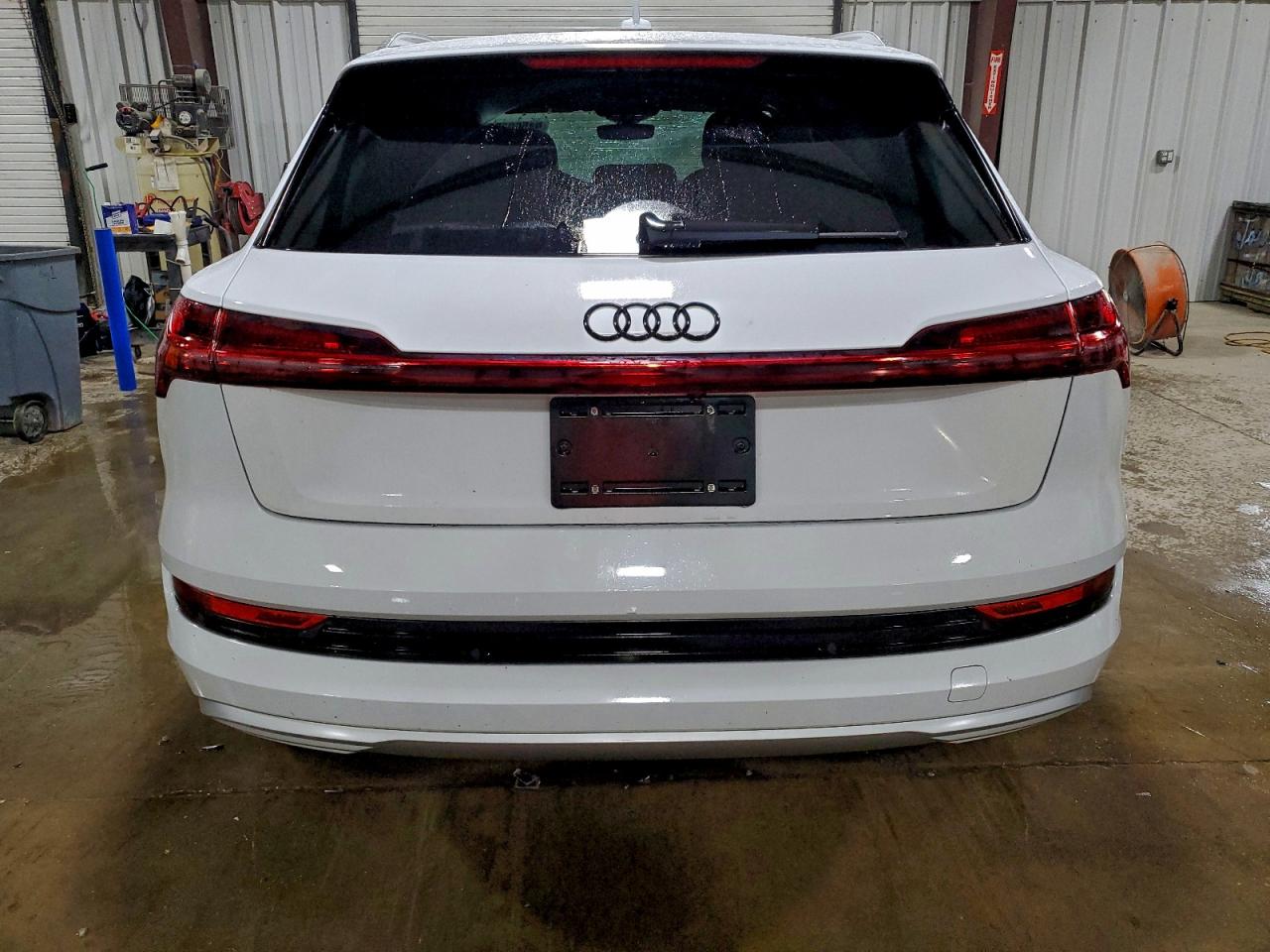 2019 Audi E-Tron Prestige VIN: WA1VAAGE8KB024008 Lot: 94500305