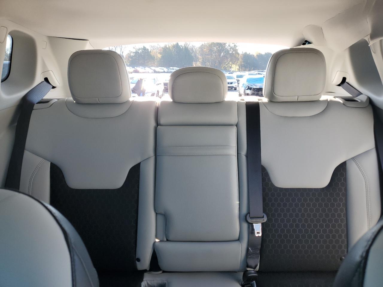 2018 Jeep Compass Latitude VIN: 3C4NJCBB8JT226052 Lot: 91655485