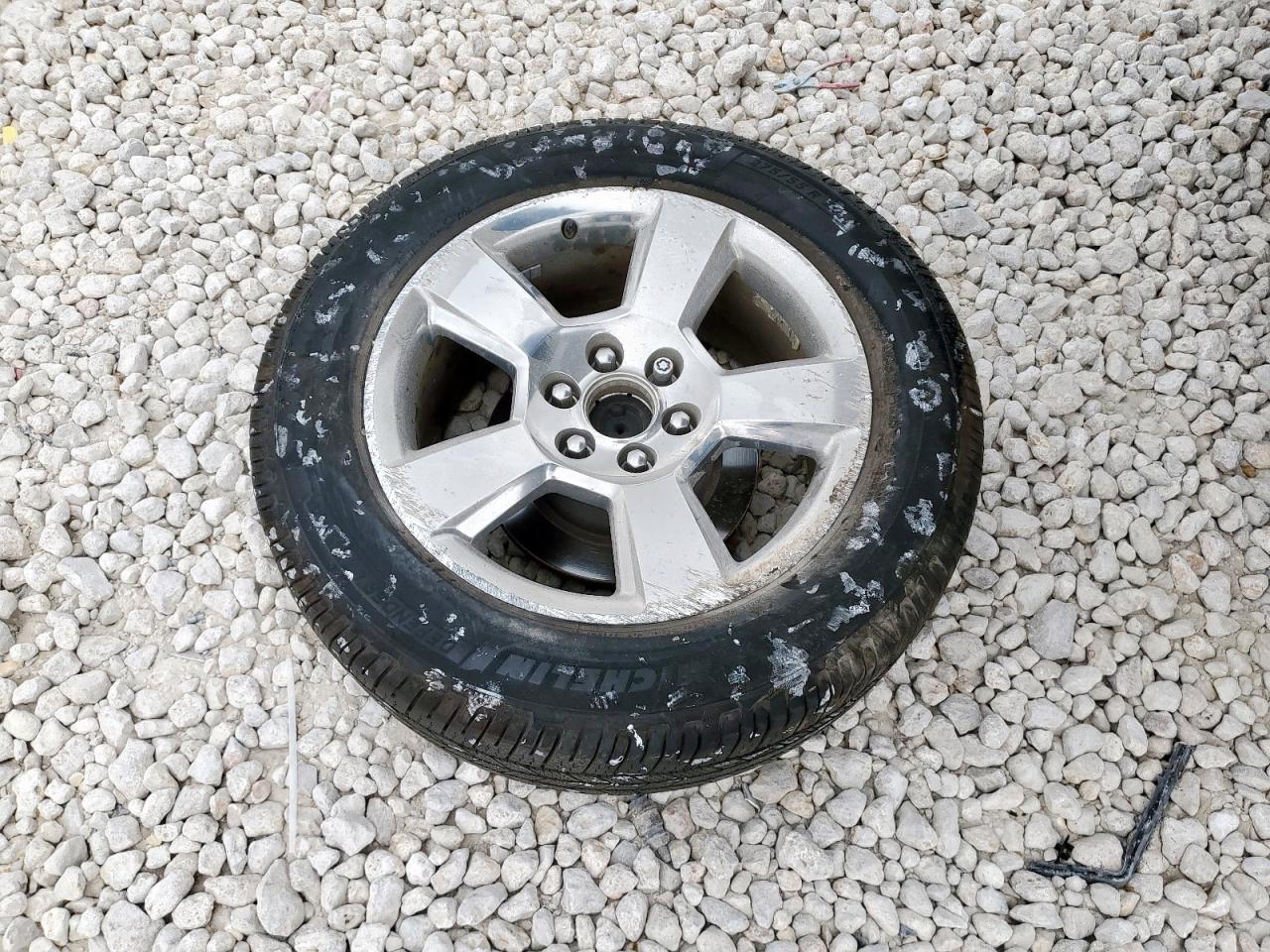 2019 Chevrolet Tahoe C1500 Lt VIN: 1GNSCBKC2KR178761 Lot: 93453075