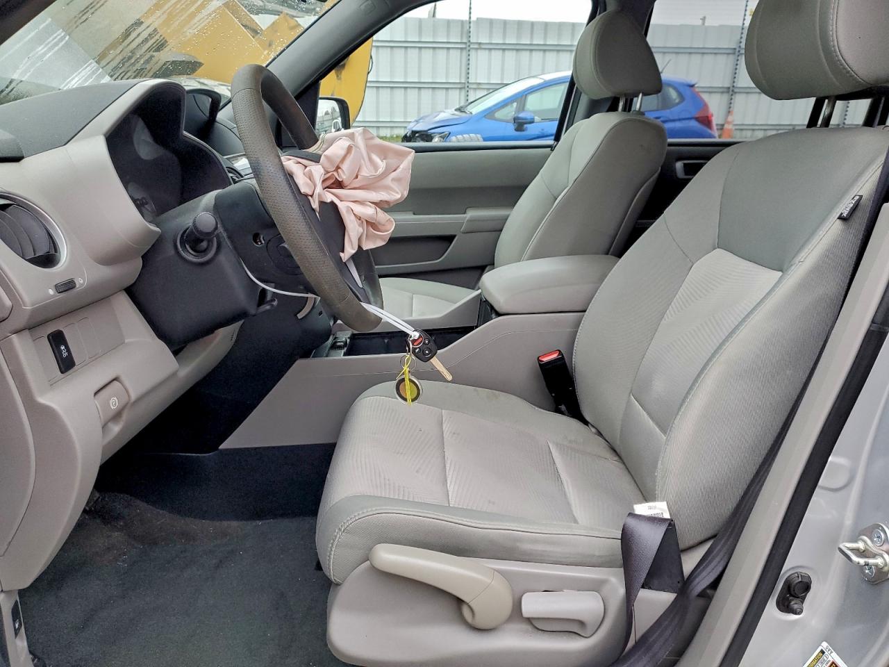 2015 Honda Pilot Lx VIN: 5FNYF3H26FB016464 Lot: 94676545