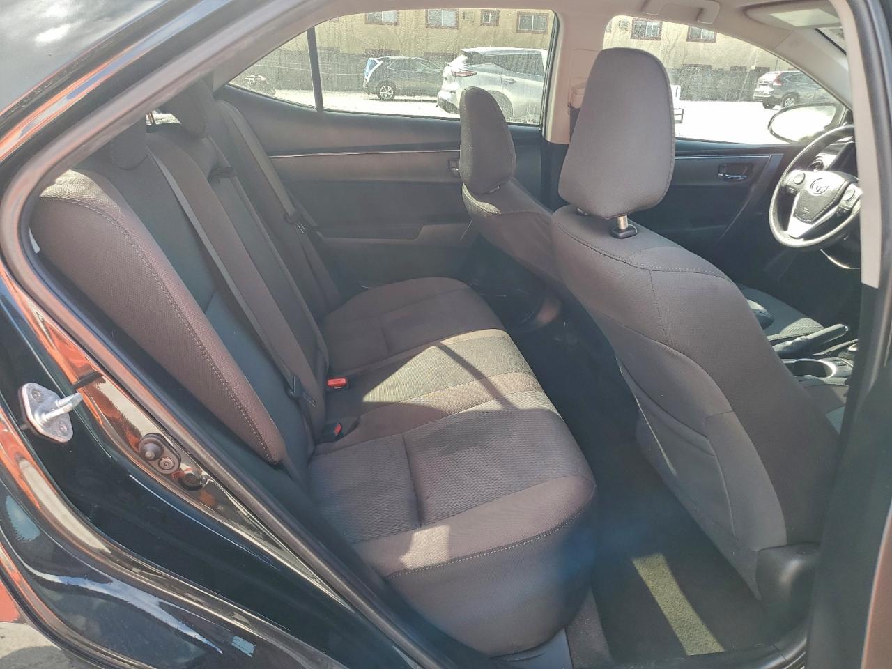 2019 Toyota Corolla L VIN: 2T1BURHE8KC238267 Lot: 93717905