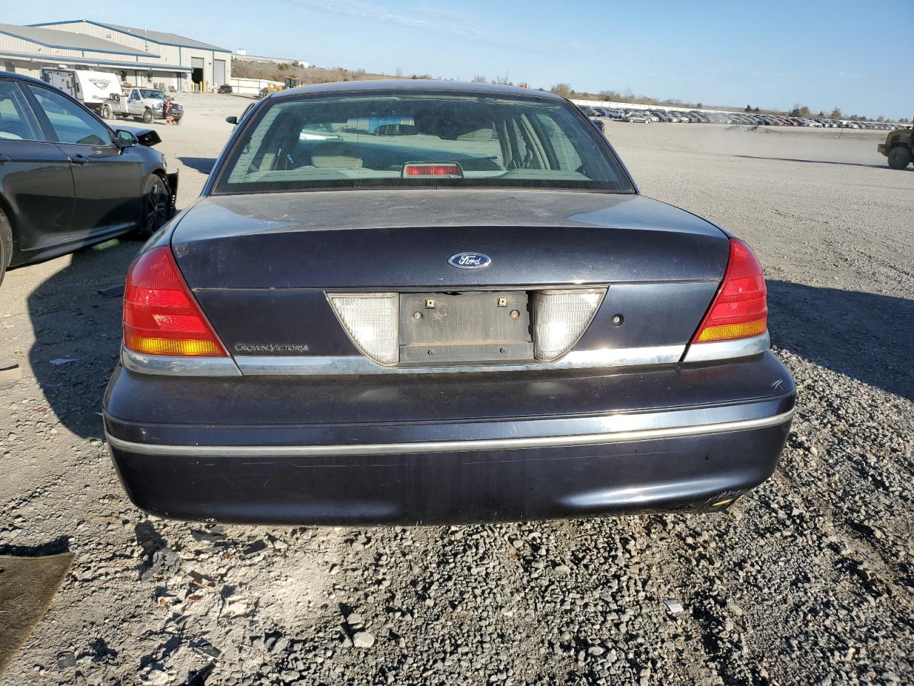 1999 Ford Crown Victoria VIN: 2FAFP73W0XX160640 Lot: 93149175