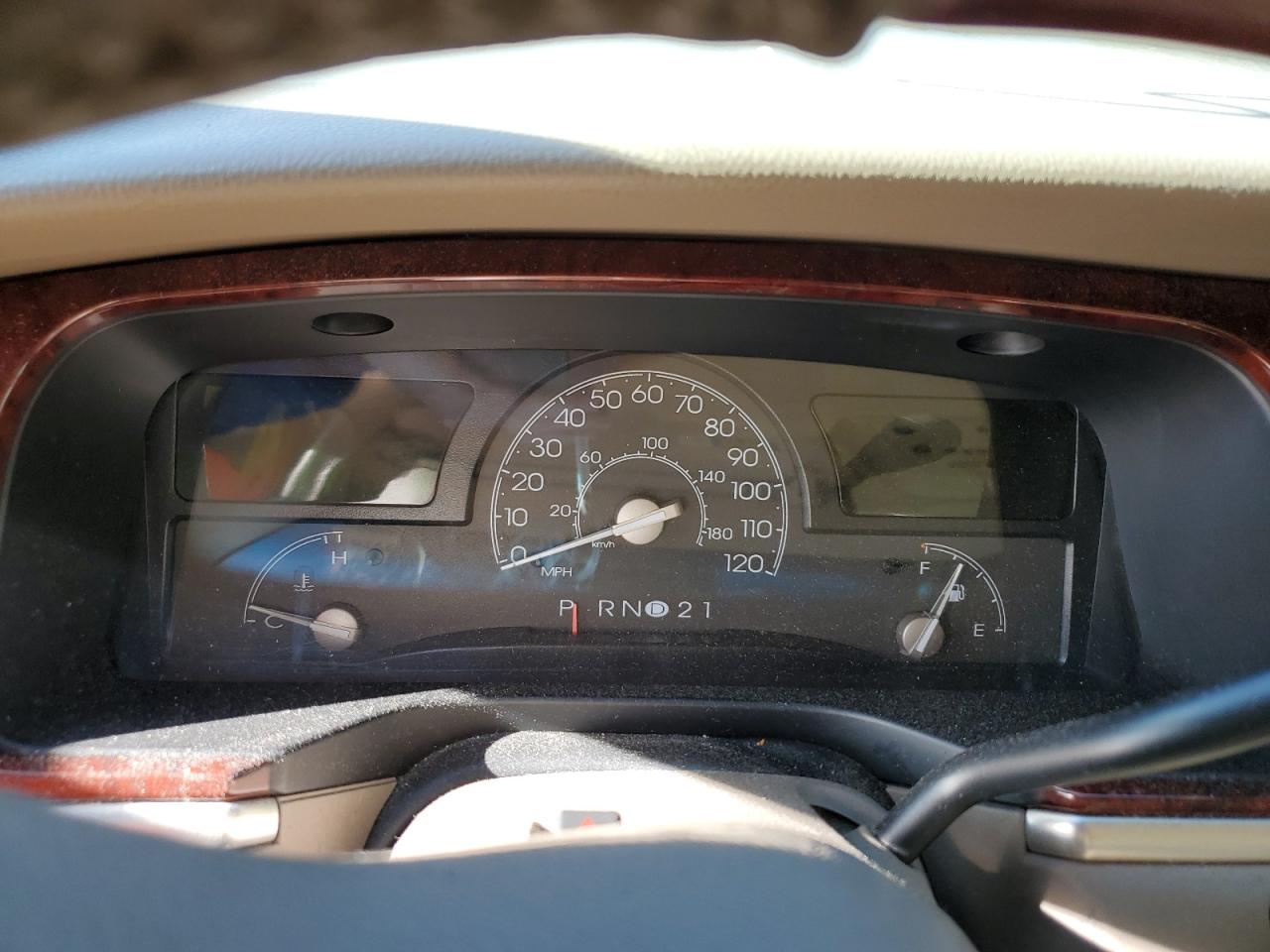 2003 Lincoln Town Car Signature VIN: 1LNHM82W83Y619504 Lot: 92893885