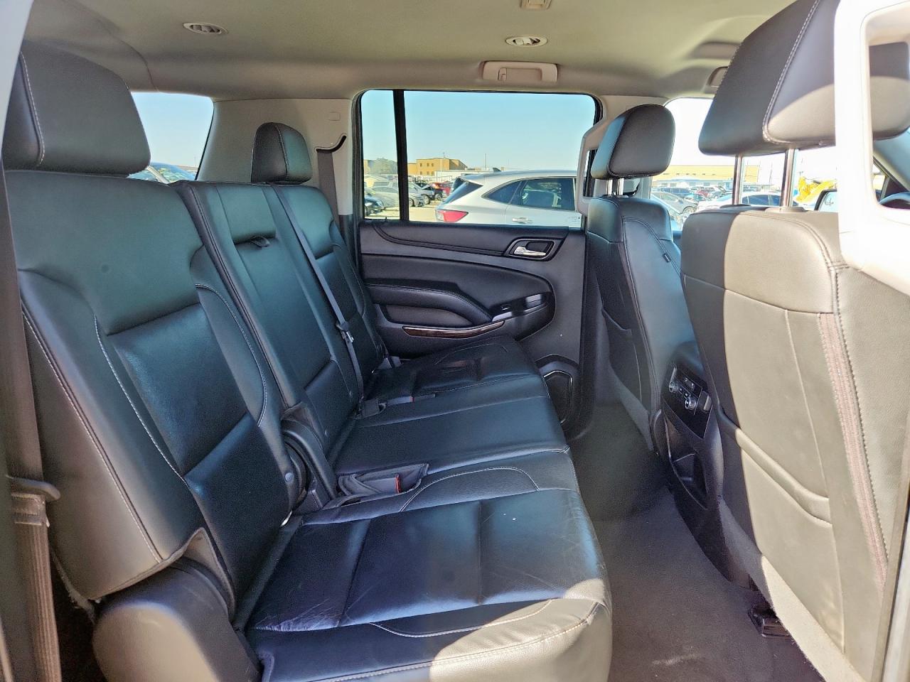 2019 Chevrolet Suburban C1500 Lt VIN: 1GNSCHKC5KR400101 Lot: 92127665