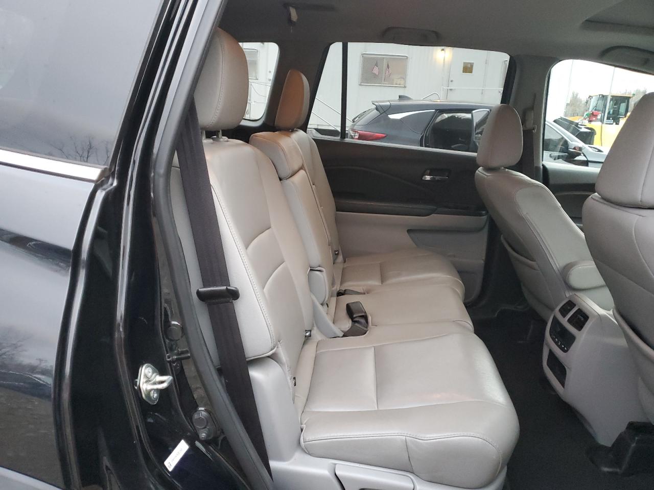 2016 Honda Pilot Exln VIN: 5FNYF6H7XGB106487 Lot: 92683745