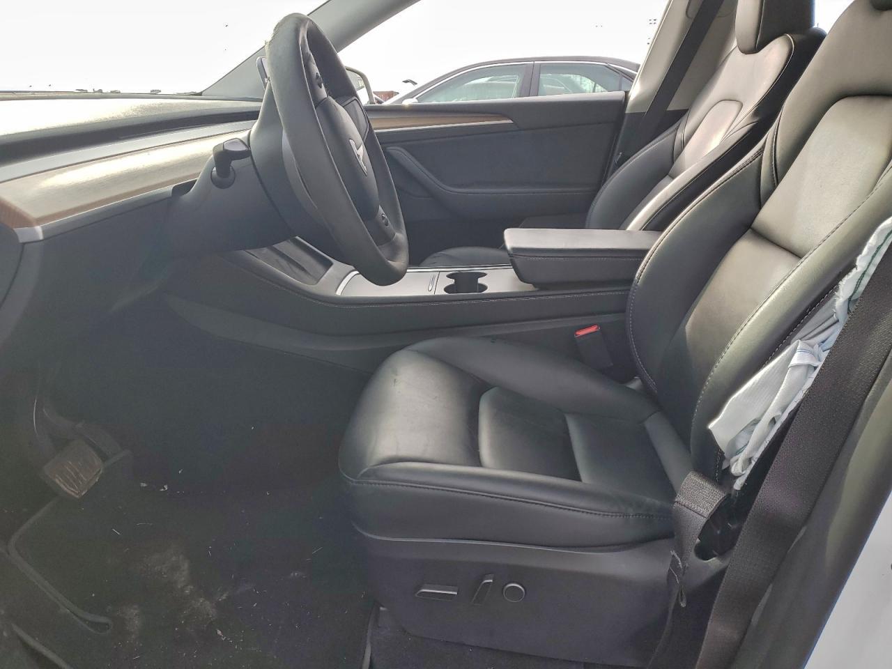 2023 Tesla Model Y VIN: 7SAYGDEE1PF805756 Lot: 94043105