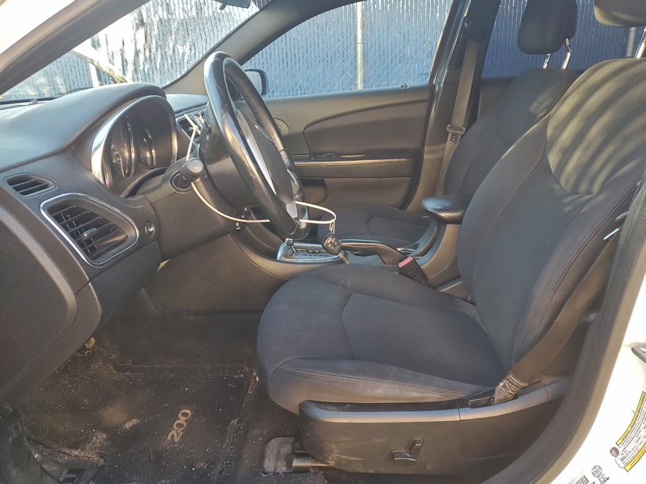 2014 Chrysler 200 Touring VIN: 1C3CCBBB5EN231618 Lot: 94190555