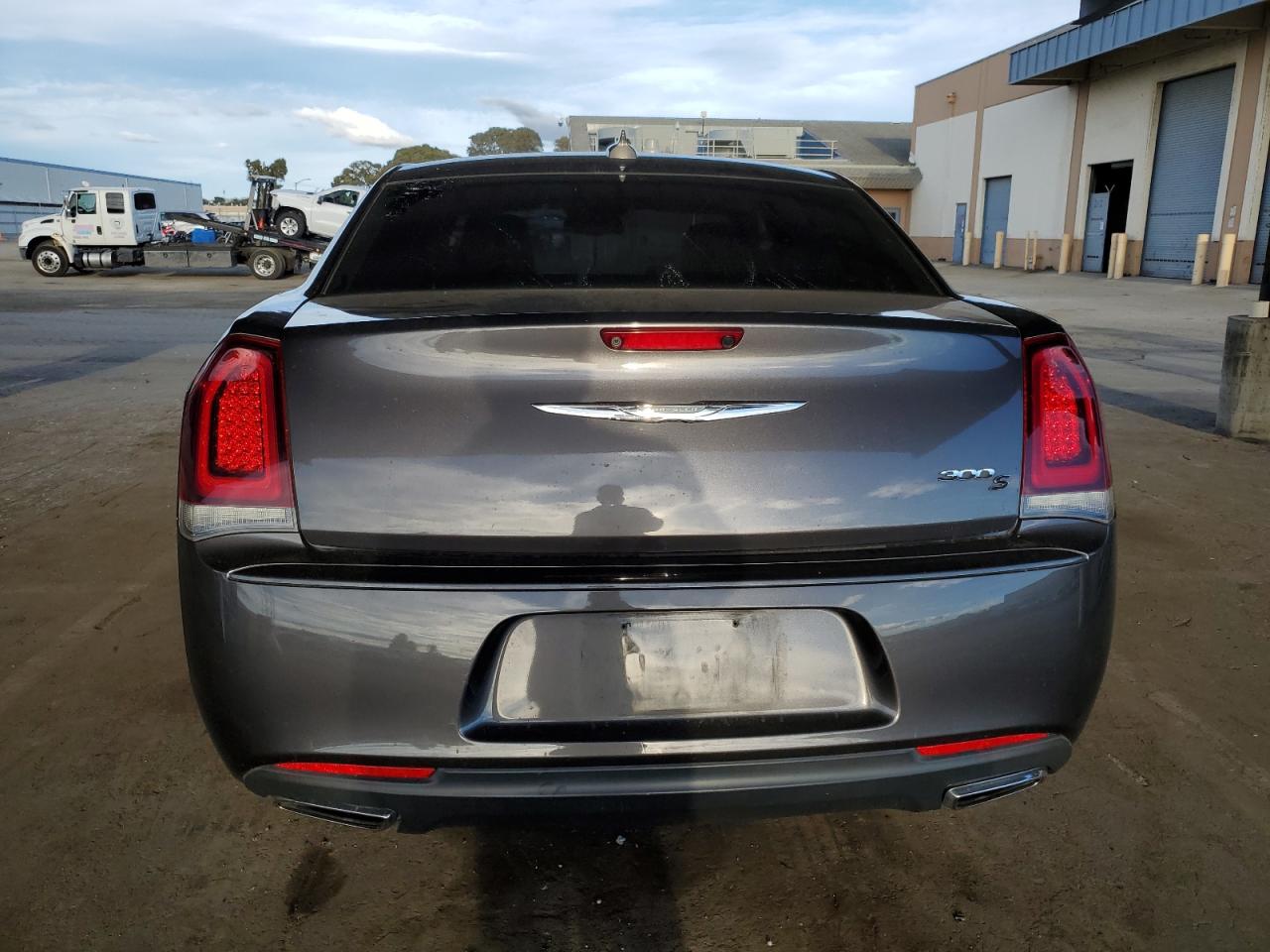 2018 Chrysler 300 S VIN: 2C3CCABG7JH212495 Lot: 91619835