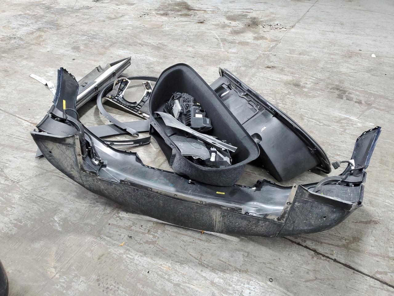 2018 Tesla Model X VIN: 5YJXCDE26JF141374 Lot: 92744815